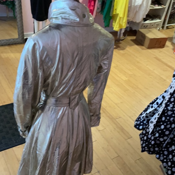 New metallic Samuel dong bubble coat Dress ID number 11668 color light gold - Picture 4 of 7